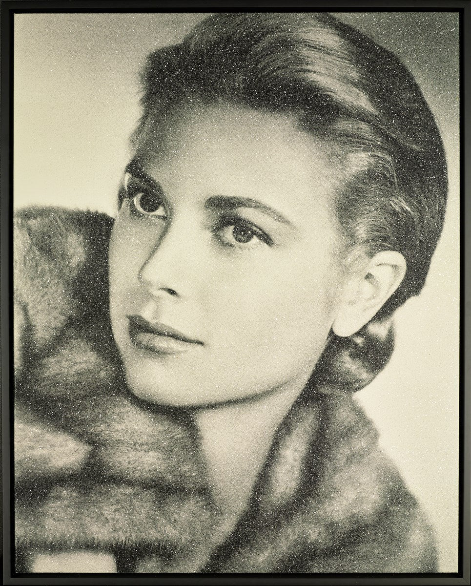 Grace Kelly, 2010 Black & White